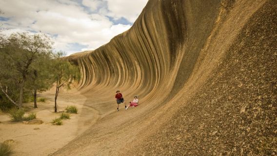 จากเพิร์ธ: ทัวร์ชมวัฒนธรรม Wave Rock และ York พร้อมไกด์
