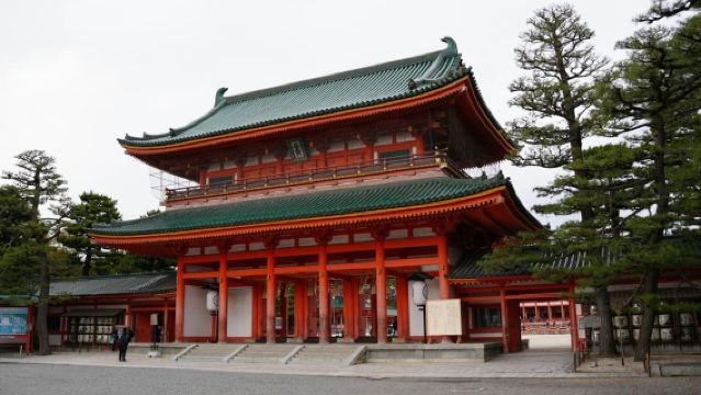 La passeggiata imperdibile di Kyoto: Zen segreto, meraviglie panoramiche e templi