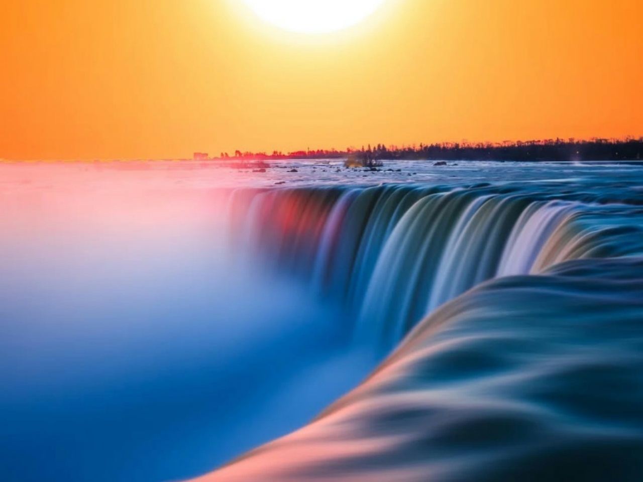 13-person small group 1-day tour from Toronto to Niagara Falls with round-trip transfers and bilingual English-Chinese service