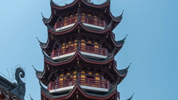 Nanjing Day Tour: Jiming Temple City Wall  Xuanwu Lake & Bao'en Temple