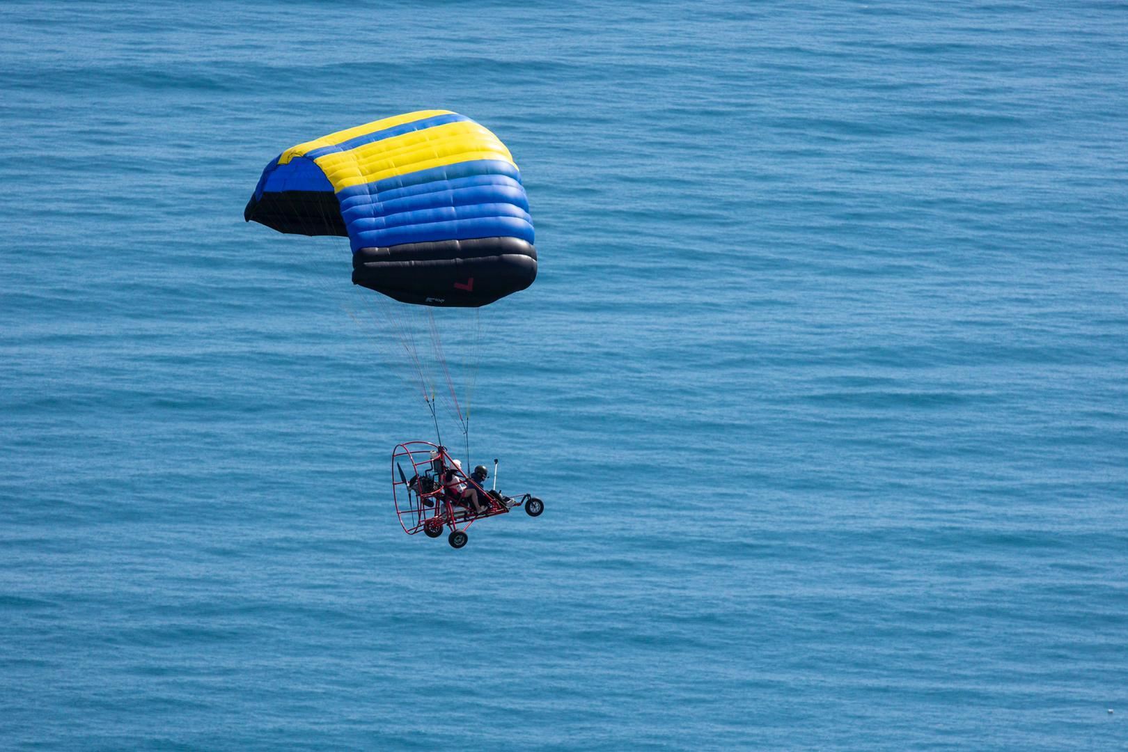 三亞海棠灣紅樹林動力滑翔傘飛行營地動力傘飛行體驗【專業教練一帶一飛行+限時特惠價格】