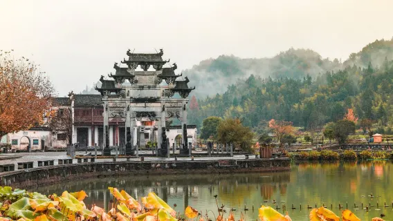 Ink-washed Jiangnan: Huizhou Ancient Town + Cheng Kan + Hongcun + Xidi|private chartered tour - multilingual in Chinese and English