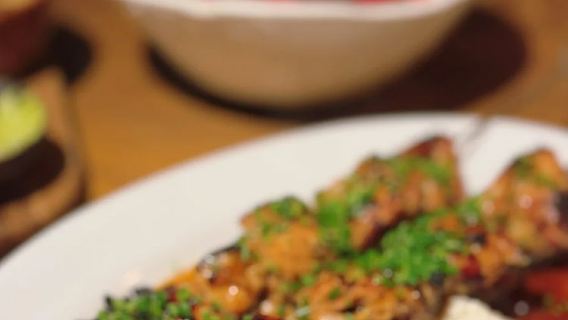 Mriya Neo Bistro: reserva mesa en este restaurante de Londres, Reino Unido, para probar su cocina ucraniana y sus especialidades.