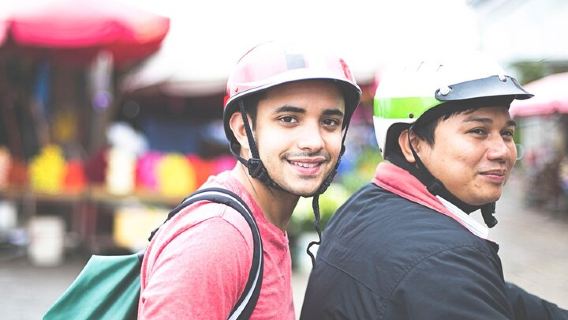 Tour privado en moto por Hanói: visita turística y gastronómica