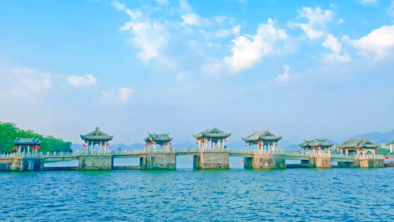 [Pearl River Delta, Hong Kong & Macau] Exclusive Licensed Guide Service + Private Chartered Tour with One-on-One Licensed Guide|Multi-city local guide package/Covering Beijing-Hong Kong-Macao region|Premium itineraries can be customized