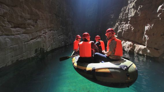 Ping Mountain Grand Canyon + Xuan'en night view 1-day tour [pure sightseeing city transfer]