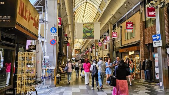 Kyoto: Nishiki Market and Depachika Food Tour with a Local