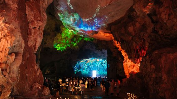 Шоу DRAGON PEARL CAVE + высококлассный обед в пещере