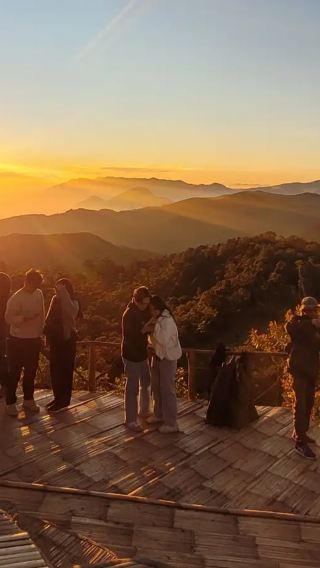 Jakarta Bandung Tangkuban Parahu Volcano White Crater 1-day tour