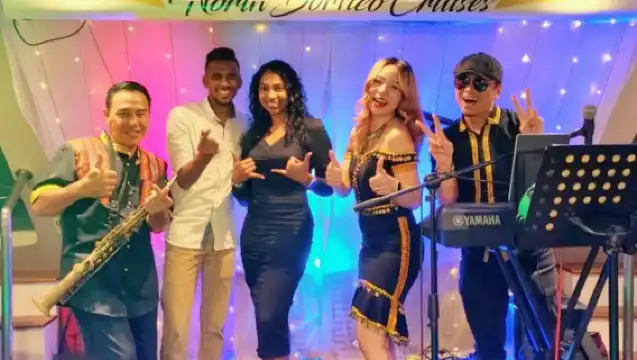 亞庇藍海之星|遊艇日落巡航+菲律賓樂隊+自助晚餐+上門接送