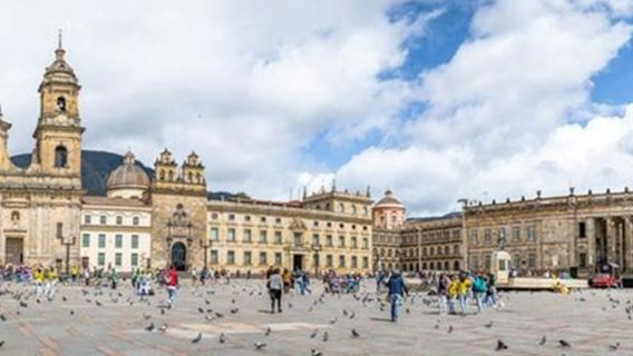 Bogotá: Chuyến tham quan Barrio La Candelaria, Monserrate, Museo del Oro & Museo Botero