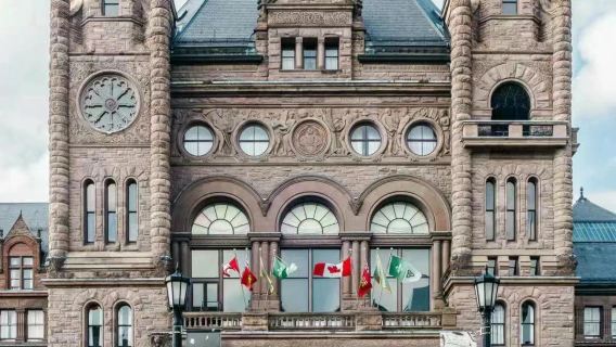 ทัวร์วันเดียว/ทัวร์หลายวัน เกาะโตรอนโต + คาซ่าโลมา + ย่านดิสทิลเลอรี + หอศิลป์ พร้อมบริการภาษาจีนและภาษาอังกฤษ