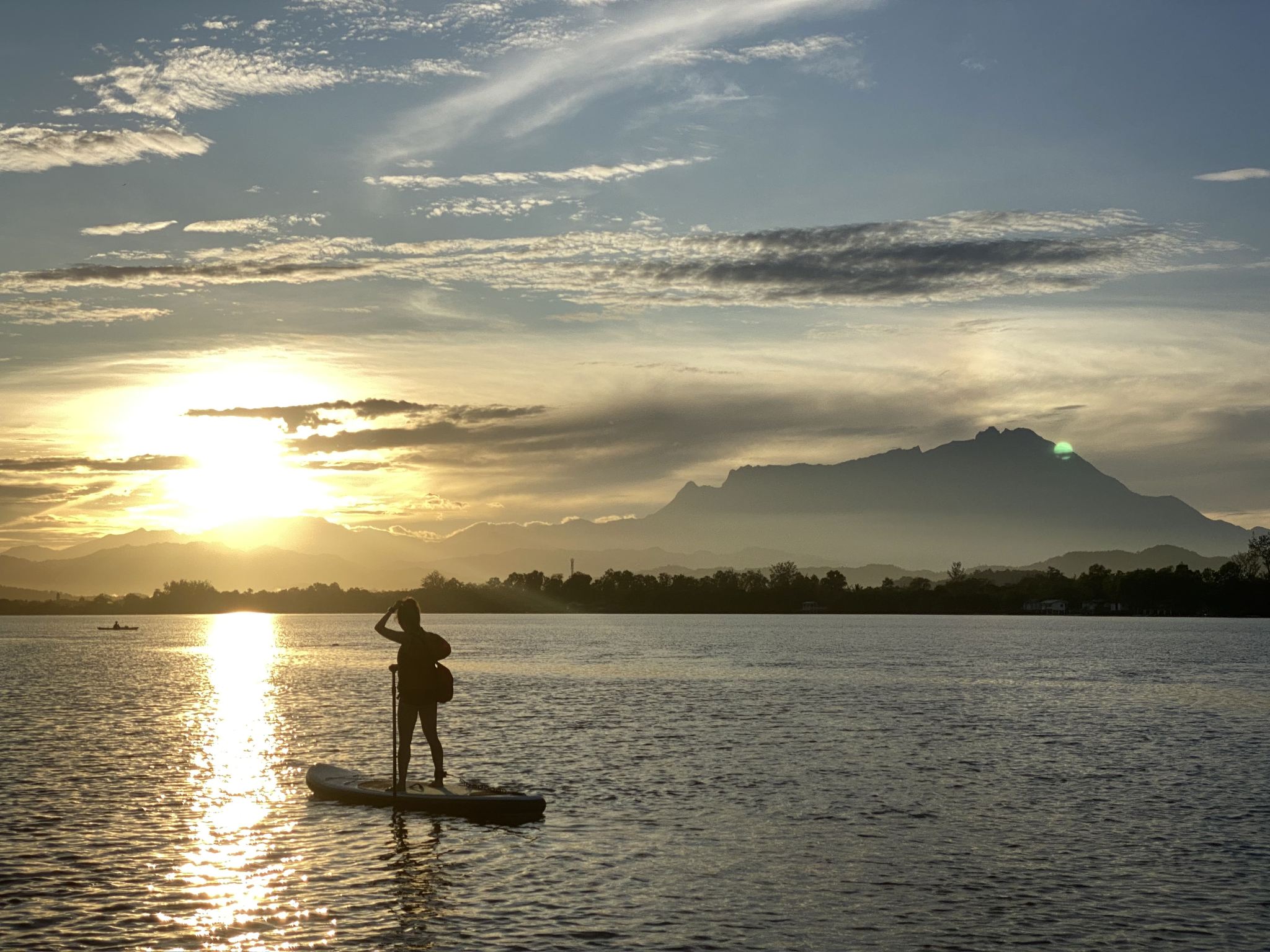 Kelas Paddle Board dengan Panduan dan Pemandangan Menakjubkan di Tanjung Aru|Sabah