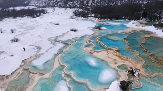 Huanglong-Jiuzhaigou Station - Huanglong Touristenattraktion - Jiuzhaigou (Einzelfahrt) Shuttlebus|Optional inklusive Ticket für die Huanglong-Touristenattraktion + Bergfahrt-Seilbahn