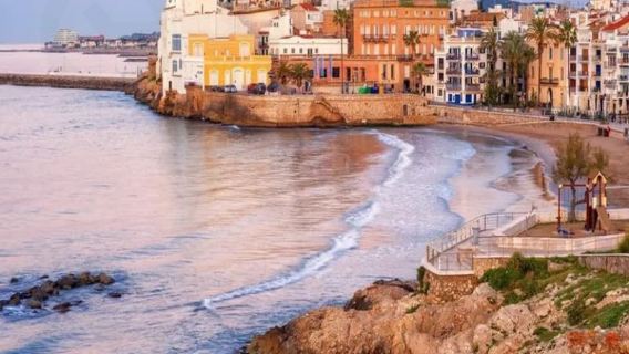 巴塞隆納共乘一日遊：蒙特塞拉特山+Sitges錫切斯濱海小鎮