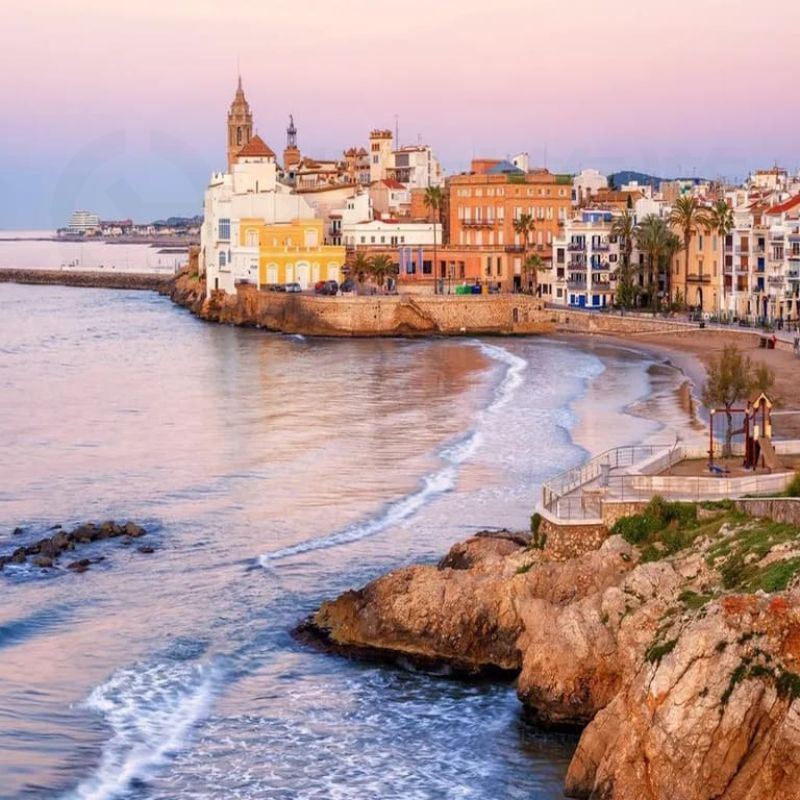 巴塞隆納共乘一日遊：蒙特塞拉特山+錫切斯濱海小鎮