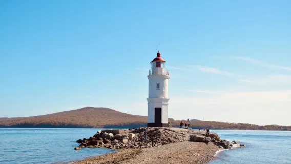 俄羅斯海參崴託卡列夫斯基燈塔+凱旋門+C-56博物館一日遊