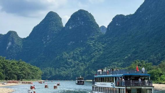 Excursion d'une journée à Guilin, Yangshuo, la rivière Li et la rivière Yulong en voiture de tourisme avec option de Guide en anglais ou français