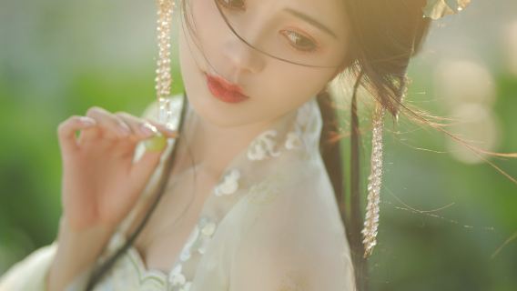 Donglan Trip Moments[Lenin Cave/Kui Xing Tower Multilingual Translation Photographer Local Guide, Photo Shoot, Follow-up Shooting, Aerial Photography, Wedding and Portrait Photography]