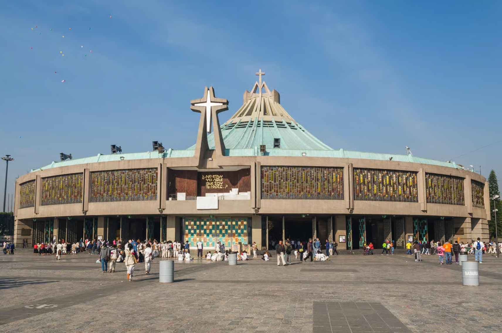 Mexico City Pyramids + Basilica of Our Lady of Guadalupe Group Tour/Private Tour (Booking Available for One Person)