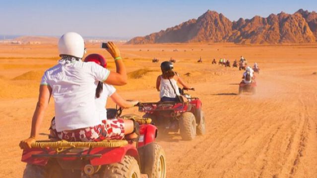 Super Safari : Excursion en Quad, Buggy, Jeep, Chameau, Dîner et Spectacle
