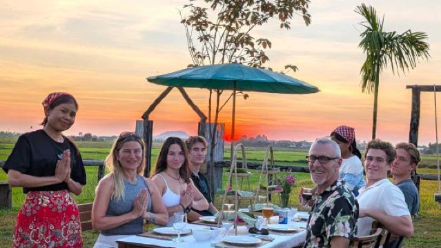 Siem Reap Reisfeld-Sonnenuntergangstour mit hausgemachtem Abendessen und Hoteltransfer