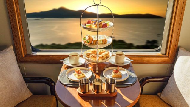 Du lịch bằng tàu hỏa từ Quy Nhơn đến Nha Trang trên chuyến tàu The Vietage by Anantara