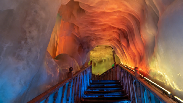 Lawatan Sehari Gua Ais Sepuluh Ribu Tahun Gunung Luya dan Kampung Gantung Berlepas dari Xinzhou Berlepas dari Bandar Lama Xinzhou (Tidak Termasuk Tiket Masuk)