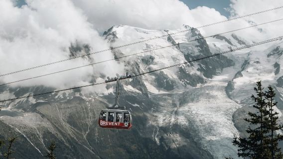 Geneva pergi-balik sewaan peribadi berbahasa Cina | Lawatan sehari ke pemandangan gunung Mont Blanc di Chamonix, Perancis (Tiket Masuk Tidak Termasuk)
