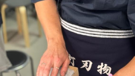 堺：日本式包丁研ぎ体験