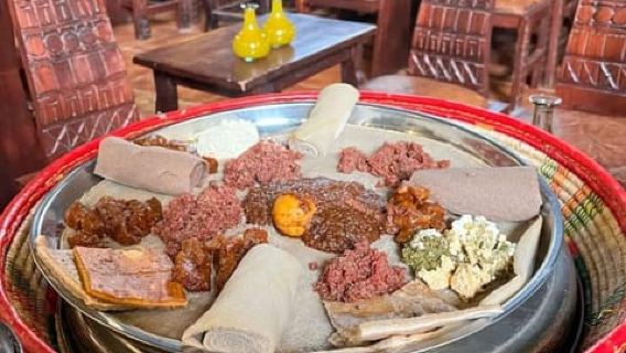 Addis Ababa: Ethiopian Food and Nightlife Tour with Show