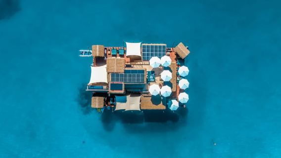 Denarau: Seventh Heaven Floating Bar Day Trip
