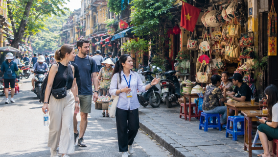 2 hour Hanoi Old Quarter: 36 guild streets, hidden alleys and local life walking tour
