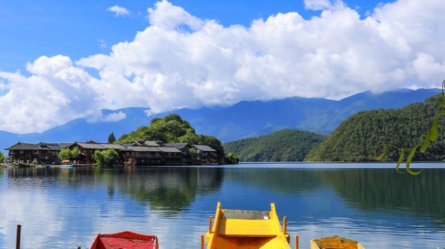 麗江瀘沽湖一日遊全景環湖+豬槽船遊湖+純玩無購物可選8人團