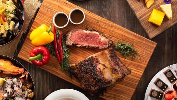 【和牛食べ放題!平日夕食追加料金なし】新板ヒルトンホテル「悦市集」ビュッフェ昼食または夕食券(休日+300台湾ドル)