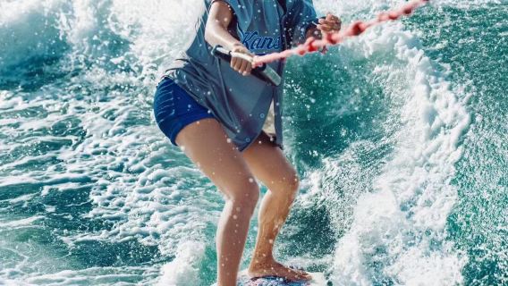 河北秦皇島尾波沖浪/海上沖浪體驗/海上體驗項目【包船海上沖浪/1小時體驗/團建聚會優選】