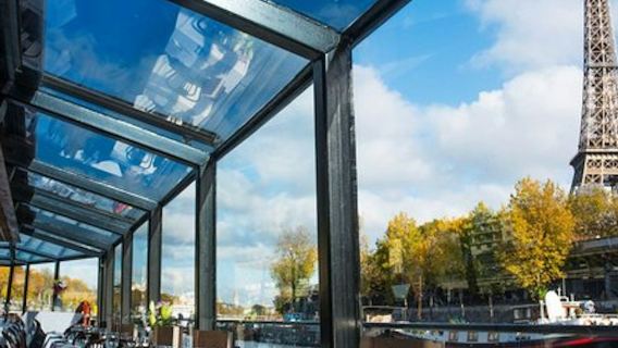 Seine River: Lunch Cruise with 3-Course Gourmet Meal