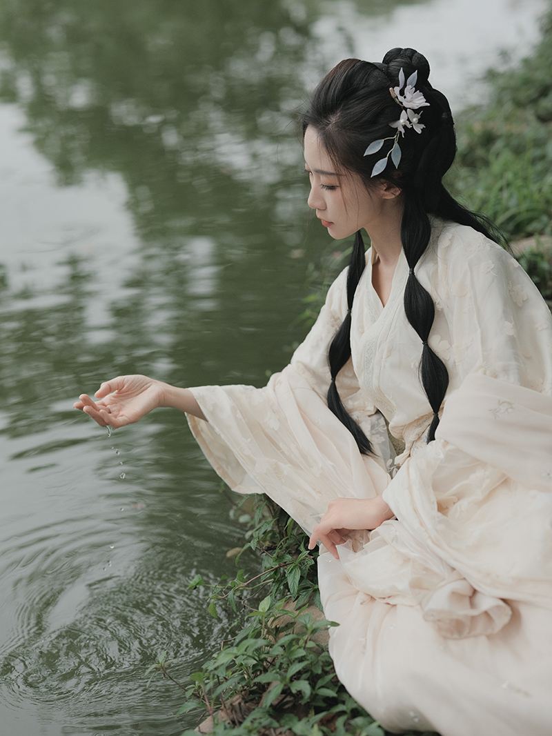 Trip Moments a Taiyuan[Autista, guida e fotografo per Trip Moments + mini film con riprese aeree per foto matrimoniali + trucco e costumi + itinerario personalizzato + consegna di tutti gli scatti originali]