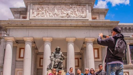 Madrid: Prado Museum Tour with Tapas