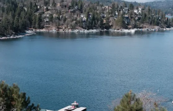 美國洛杉磯來回箭頭湖+大熊湖小鎮-一日遊~包車【精選老司機】