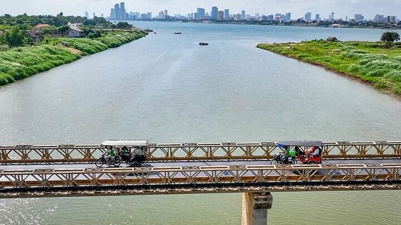 Phnom PenhTours