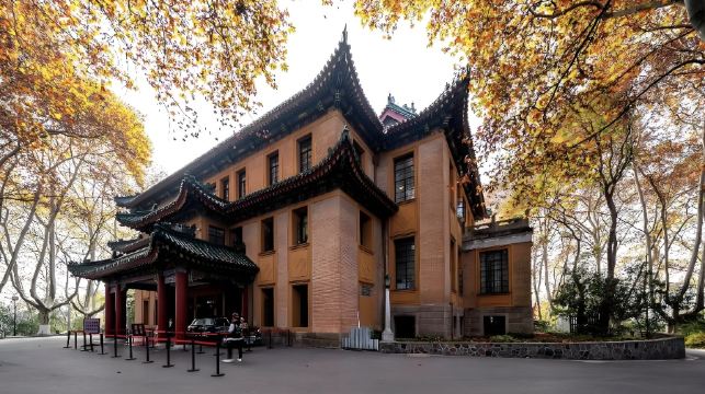 總統府+中山陵景區+陵園路+美齡宮半日遊丨含門票+導遊講解