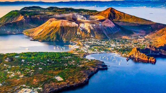 Tropea: tour in barca notturno di Lipari, Panarea e Stromboli