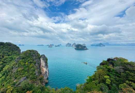 Phuket to Krabi: Koh Hong, Koh Yao & Lao Lading Tour