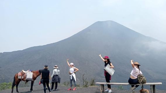 Antigua: Tur 6 Jam Memanggang Marshmallow di Gunung Berapi Pacaya