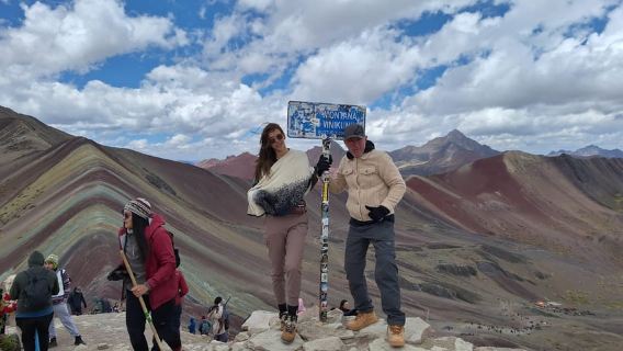 Cusco: luxury Rainbow Mountain Day Trip + meals