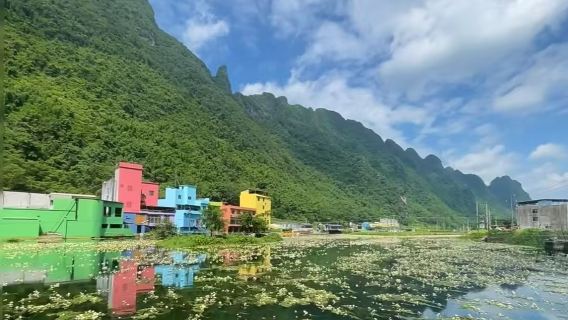 Hechi, Guangxi, Cina + Finestra Celeste Jiuling + Dolina Nongxiang + Finestra Celeste Jiudun