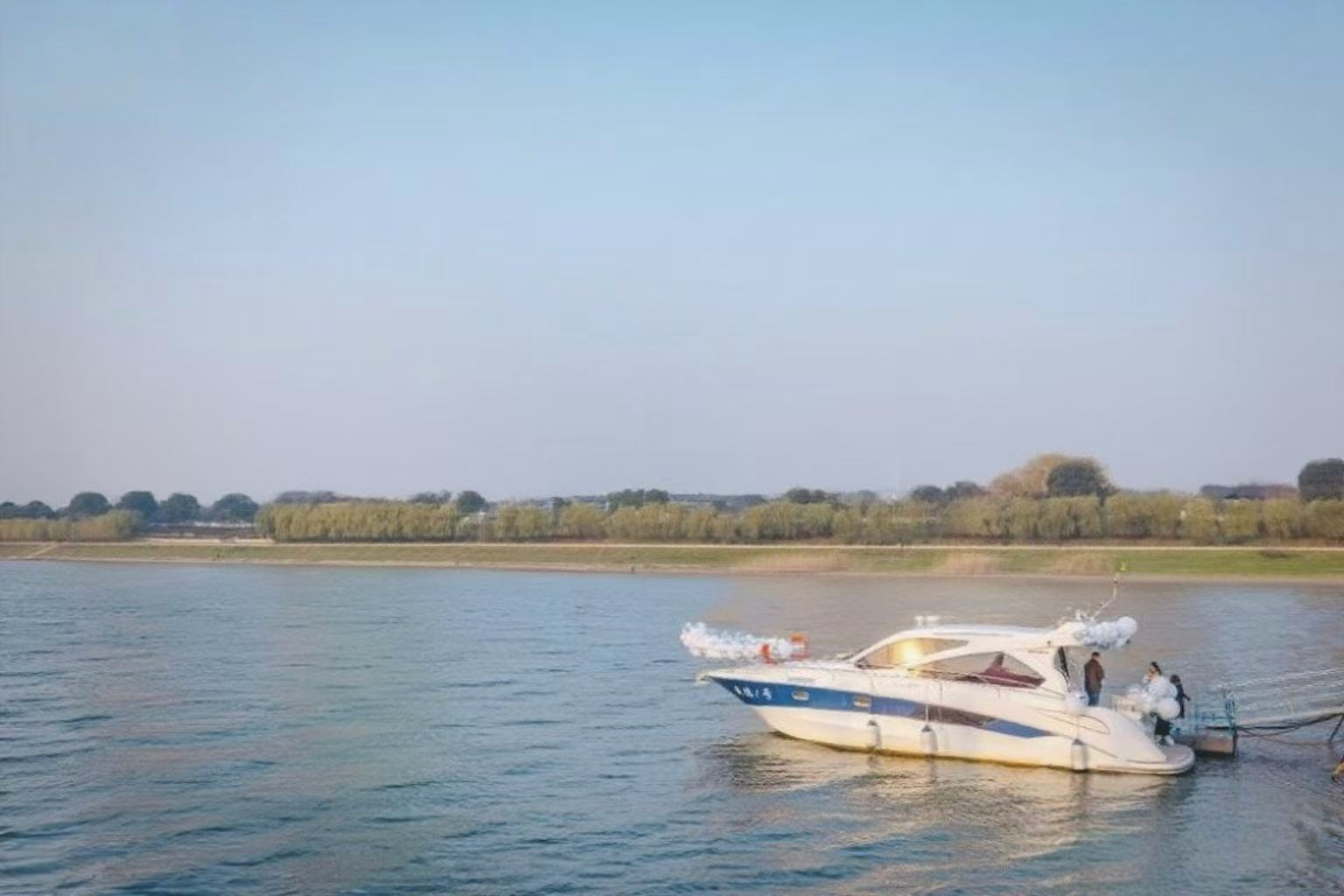 【長沙遊艇】湖南長沙遊艇包船夜遊湘江42英尺豪華遊艇包船～支援生日求婚聚會商務接待