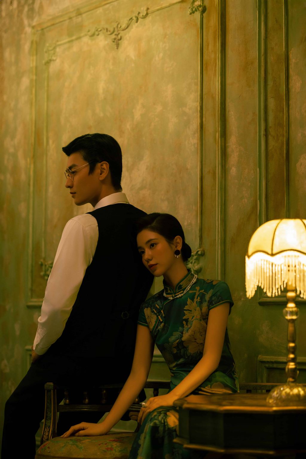 Bayannur Wuyuan Dengkou multilingual guide services, private charter, customized travel planning, business accompaniment, and professional photography documentation.