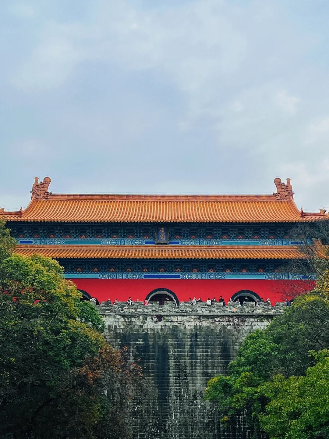 Visite de groupe | Service de navette illimité dans la zone touristique | Palais Meiling + Mausolée Ming Xiaoling + Scène musicale + Mausolée Sun Yat-sen
